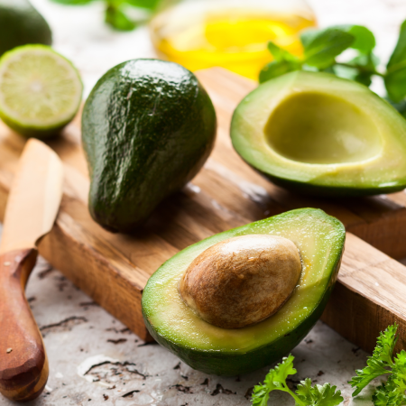 Avocat au thon, noix et fromage frais avec un Sylvaner Vieilles Vignes