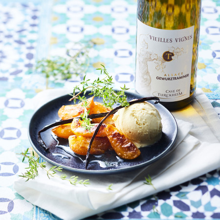 Abricots rôtis au thym, sirop de gewurztraminer